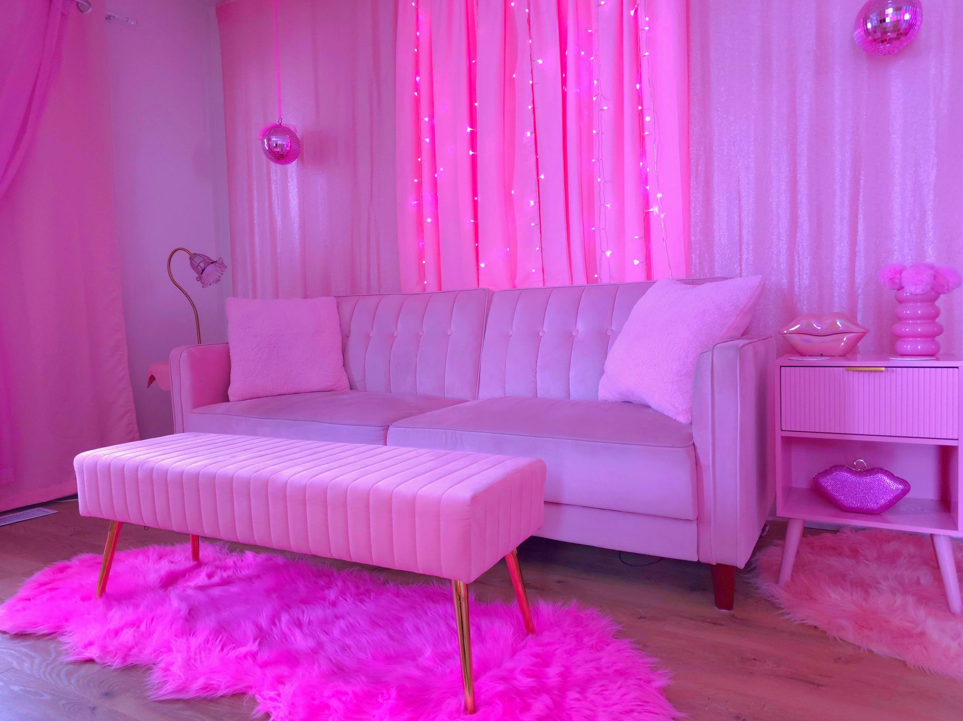 An evocative liminal moment captured by Sabrina's Liminal Dream.