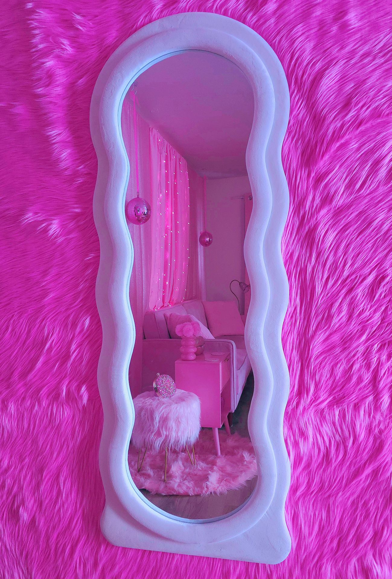 An evocative liminal moment captured by Sabrina's Liminal Dream.